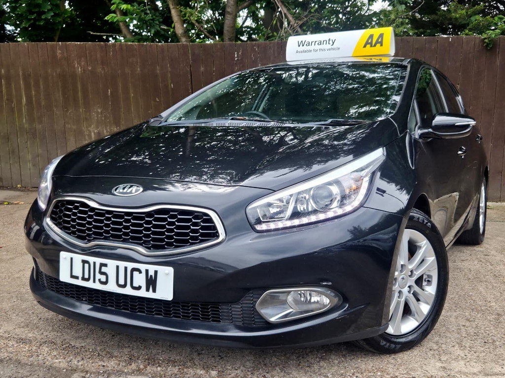 Kia Ceed Hatchback Black #3