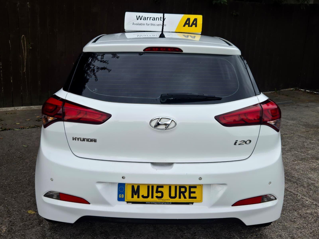 Hyundai I20 1.2 Blue Drive Se Euro 6 Ss White #6