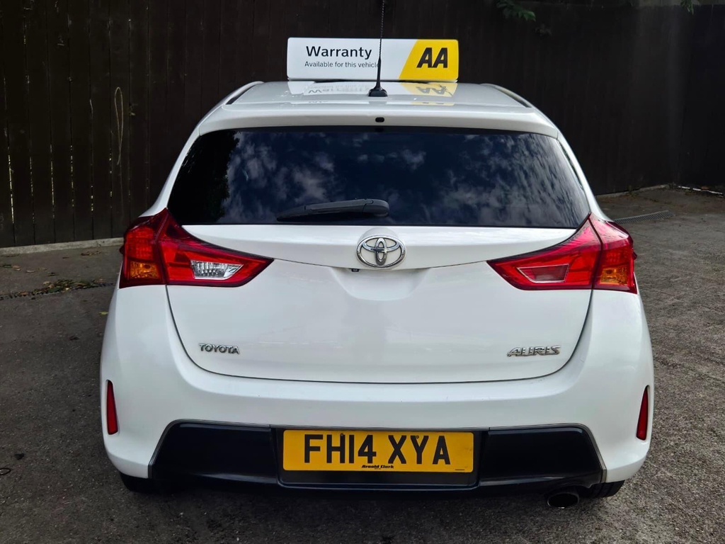 Toyota Auris 1.6 V-matic Icon Plus Multidrive S Euro 5 White #6