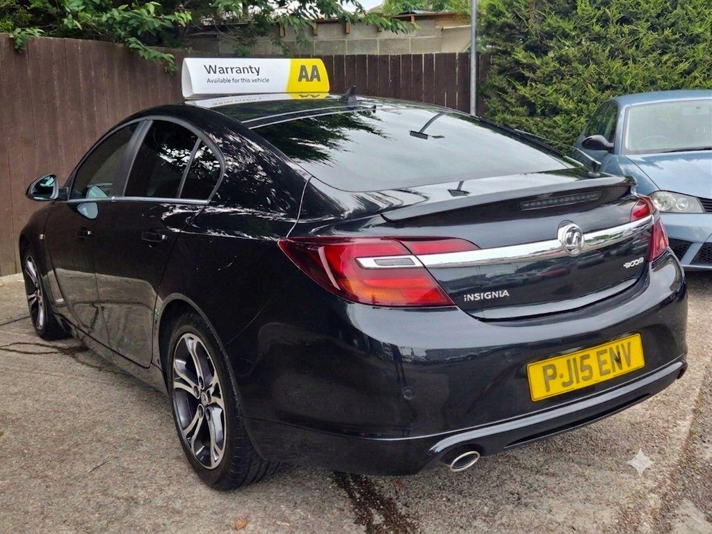 Vauxhall Insignia Hatchback Black #4