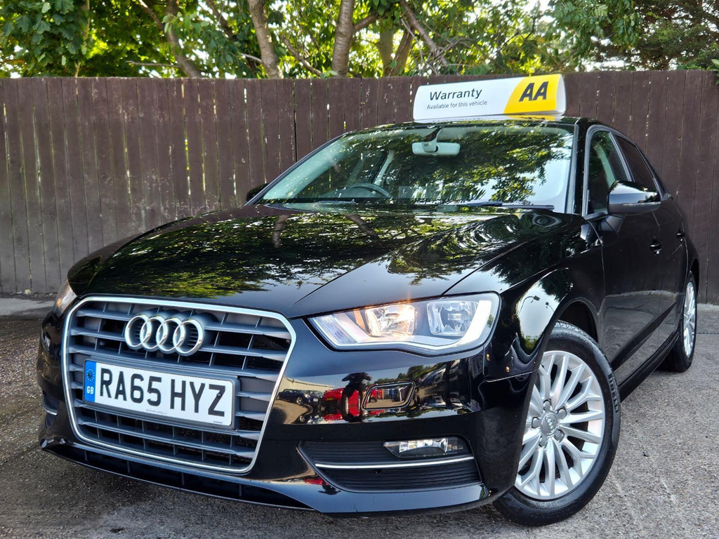 Audi A3 Tdi Ultra Se Technik Black #3