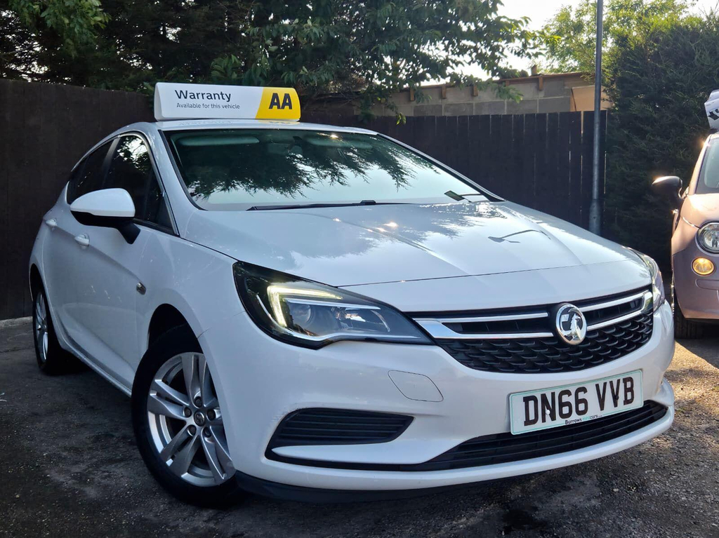 Vauxhall Astra Hatchback White