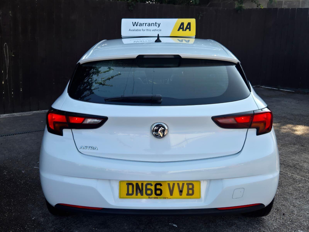 Vauxhall Astra Hatchback DN66VVB White #6