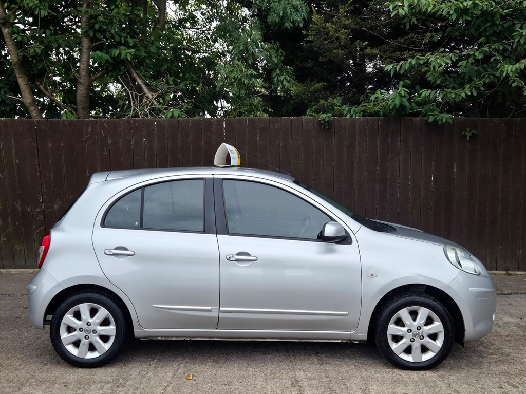 Nissan Micra Acenta Orange #7