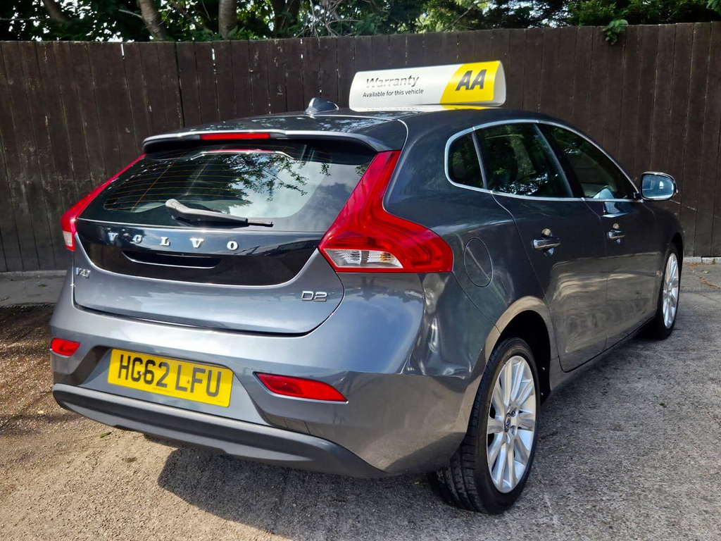 Volvo V40 2.0 D3 Se Nav Hatchback Geartronic Black #8