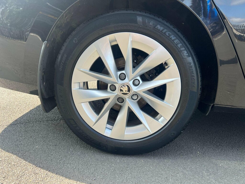 Skoda Octavia 1.5 Tsi Se Technology Blue #8