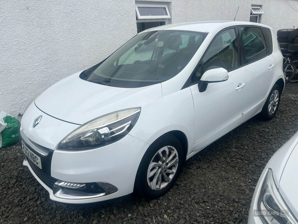 Renault Scenic 1.5 Dci Dynamique Tomtom Energy Start Stop White #2