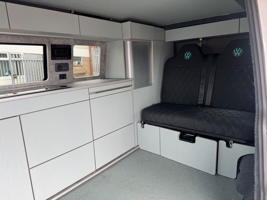 Volkswagen Transporter Highline Grey #34
