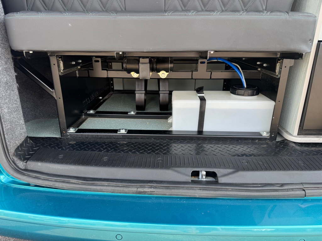 Volkswagen Transporter Highline Grey #28