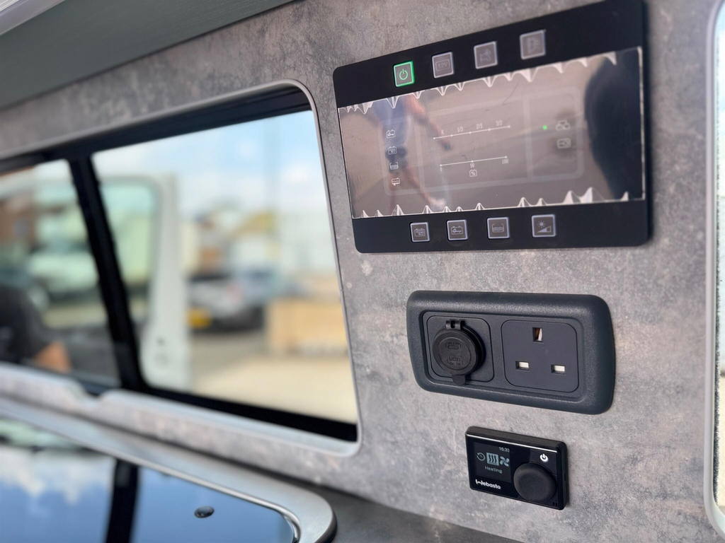 Volkswagen Transporter Highline Grey #37