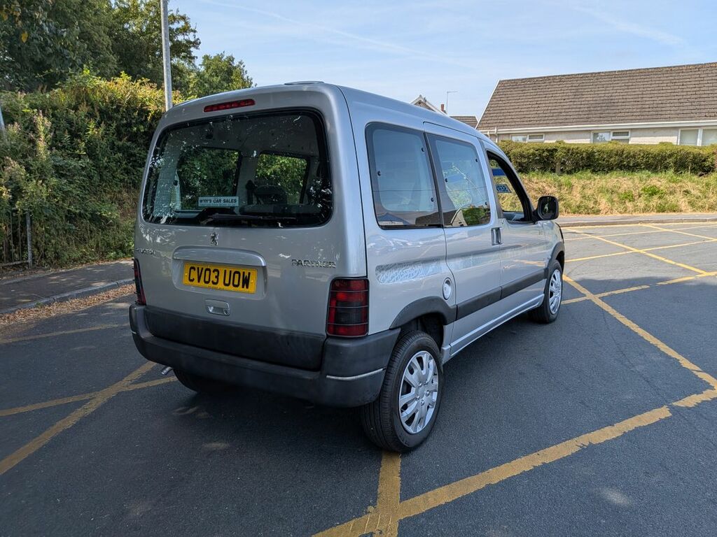 Peugeot Partner 2.0 Hdi Combi Green #7