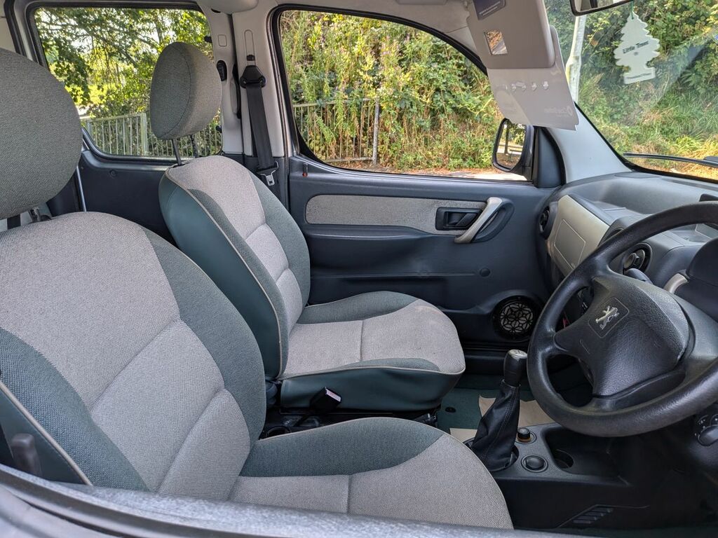 Peugeot Partner 2.0 Hdi Combi Green #10
