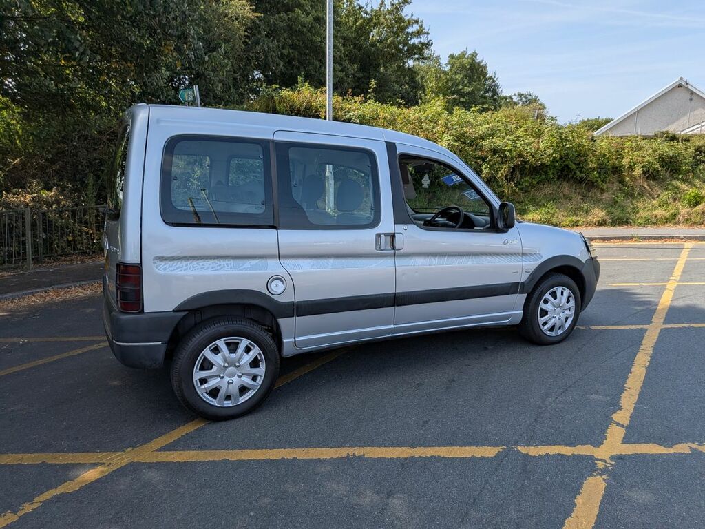 Peugeot Partner 2.0 Hdi Combi Green #8
