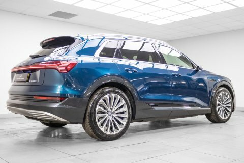 Audi E-tron 55 Quattro Blue #6
