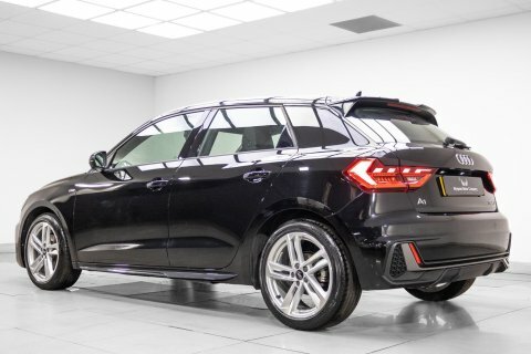 Audi A1 1.0 Tfsi 30 NV72ODF Black #4