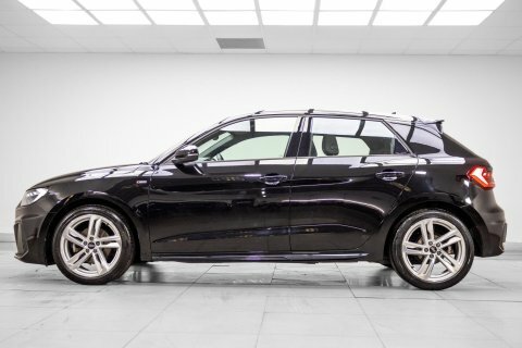 Audi A1 1.0 Tfsi 30 NV72ODF Black #2