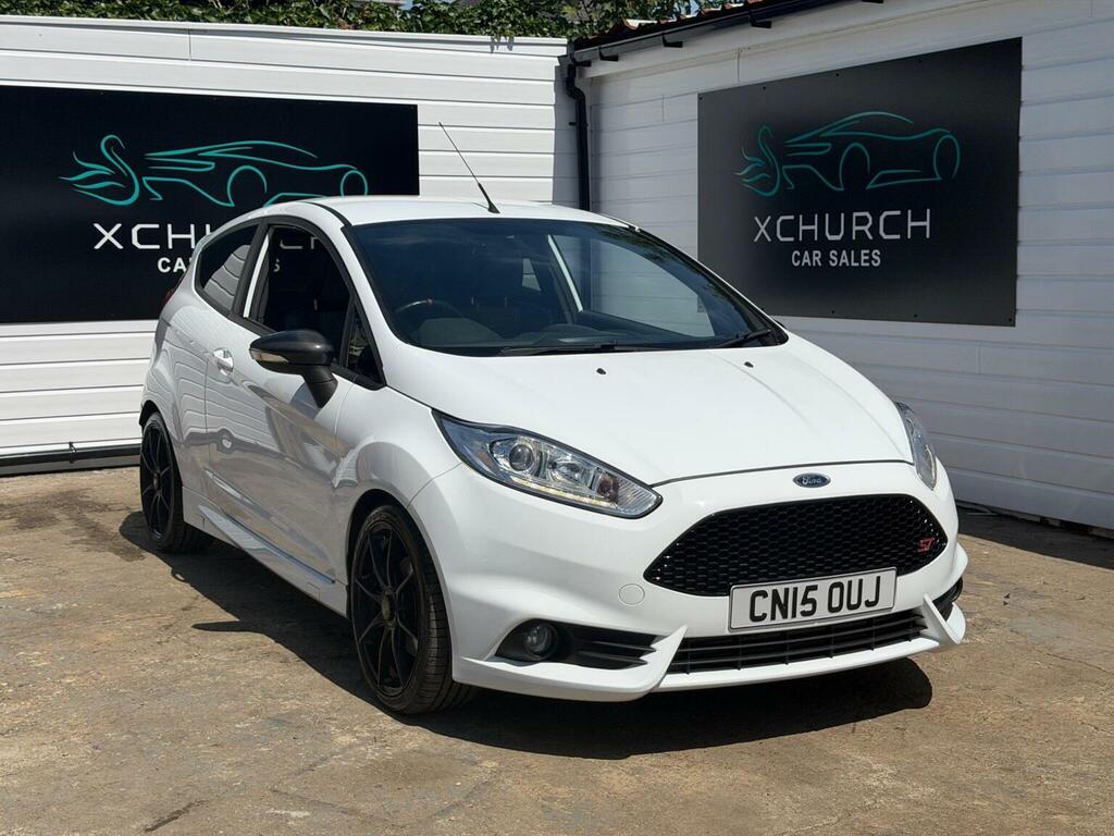 Ford Fiesta Hatchback 1.6T Ecoboost St-2 Euro 5 201515 White