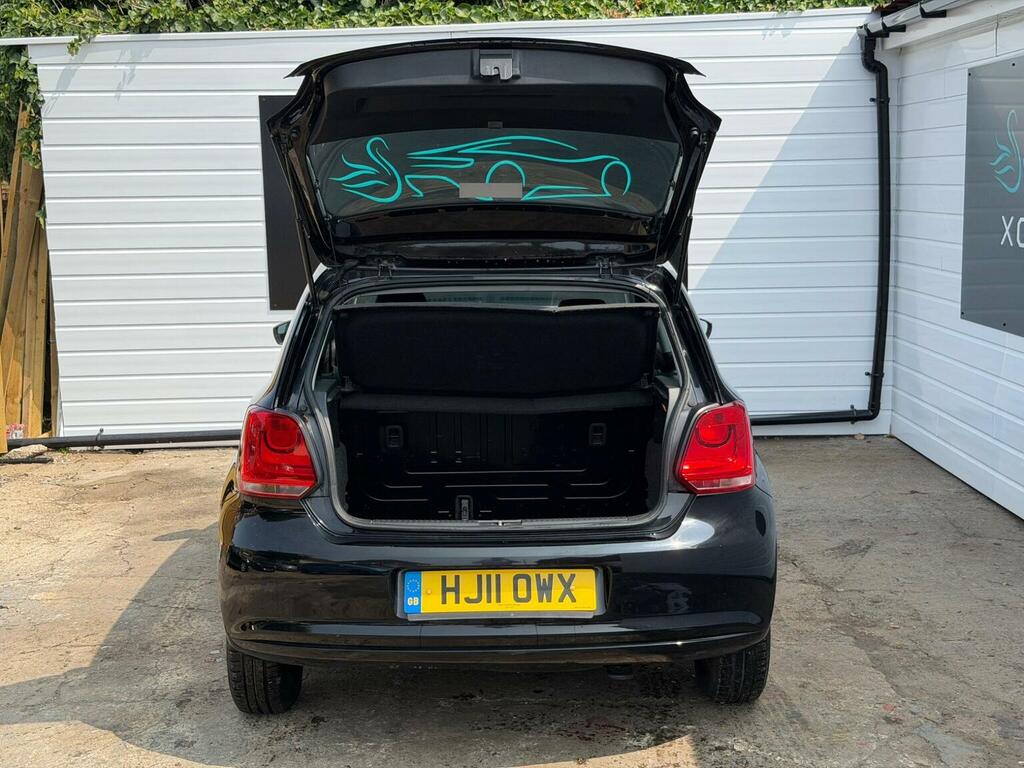 Volkswagen Polo Hatchback Red #14