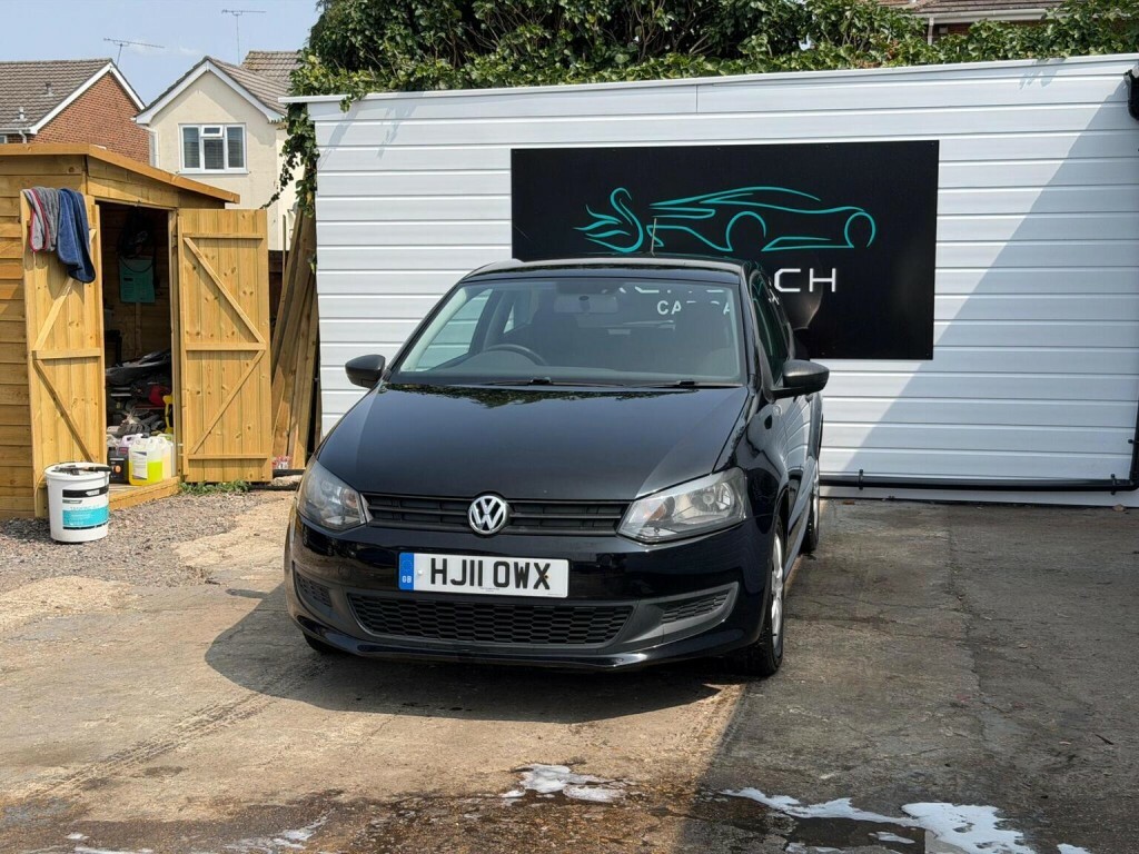 Volkswagen Polo Hatchback Red #30