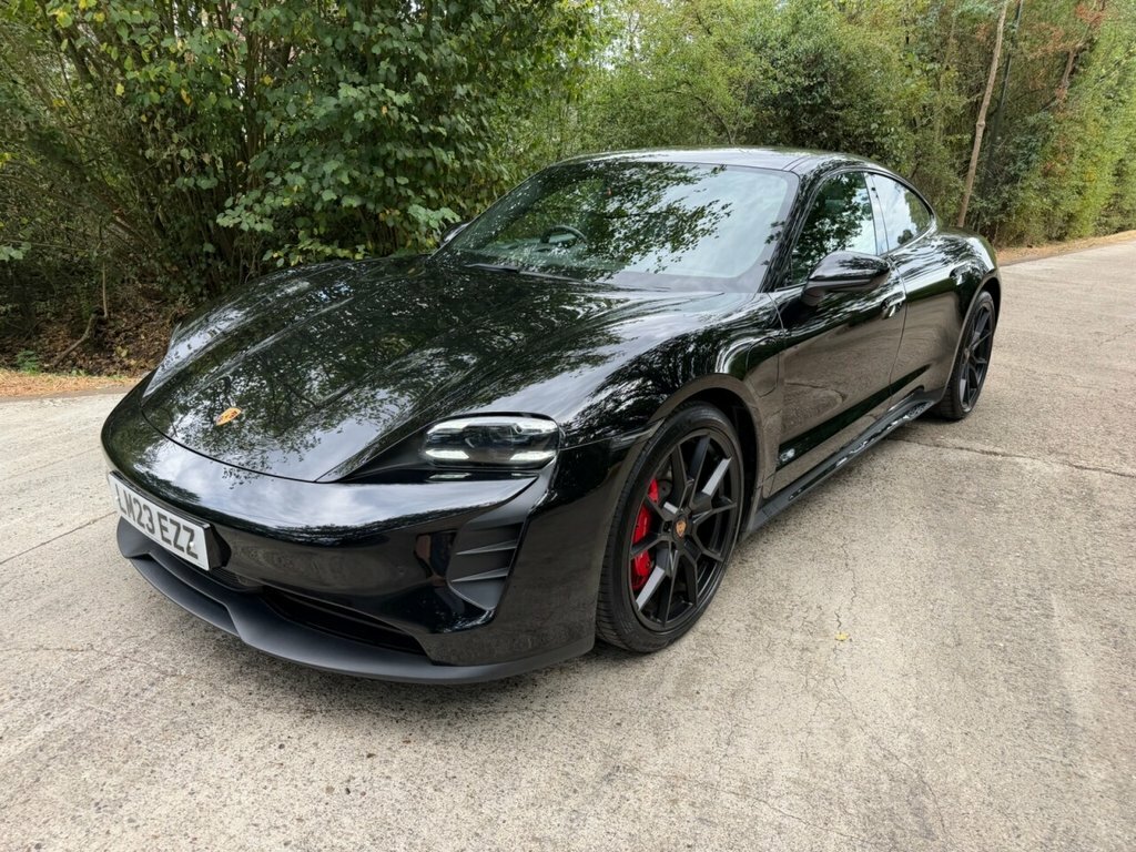 Porsche Taycan Saloon Black #6