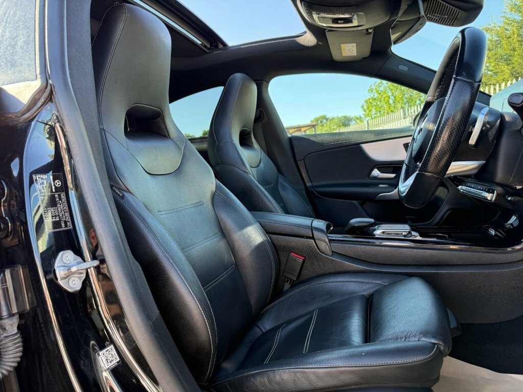 Mercedes-Benz CLA Class 1.3L Amg Line Black #4
