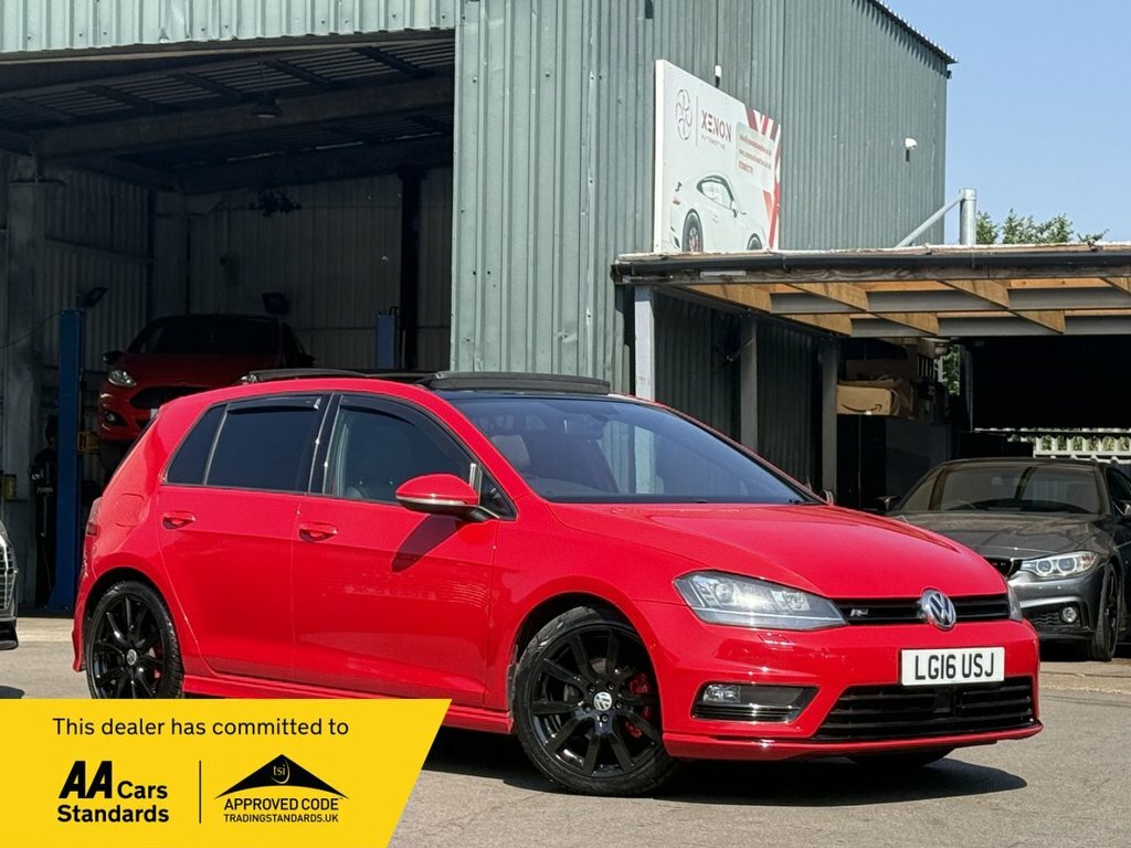 Volkswagen Golf 1.4L R-line Edition Red