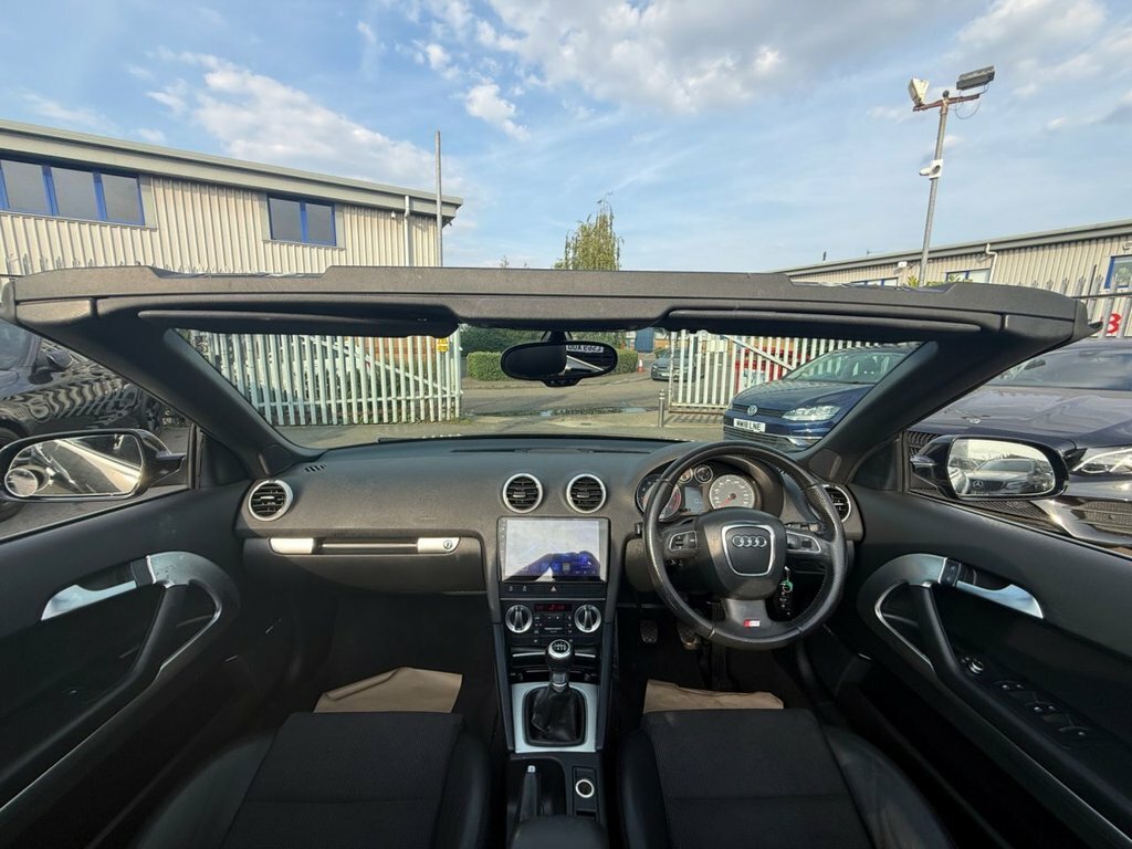Audi A3 Cabriolet 2L S Line White #43