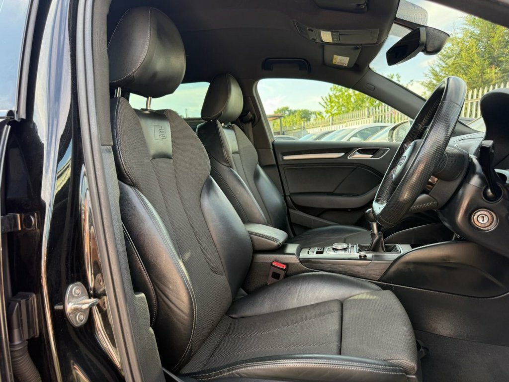 Audi A3 1.6L S Line Black #4
