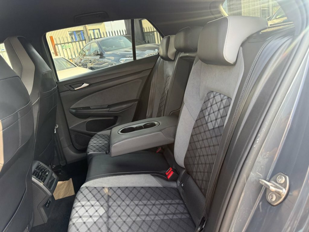 Volkswagen Golf Match Edition Grey #76