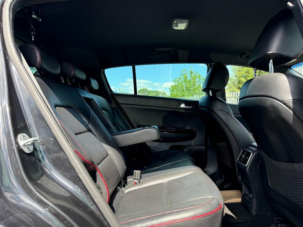 Kia Sportage 1.6L Gt-line Black #5