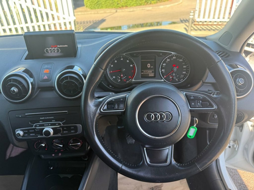 Audi A1 1L Sport White #6