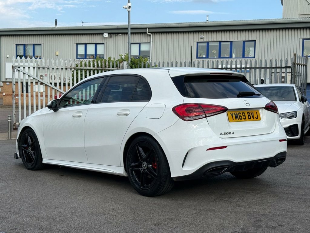 Mercedes-Benz A Class 2L Amg Line White #3