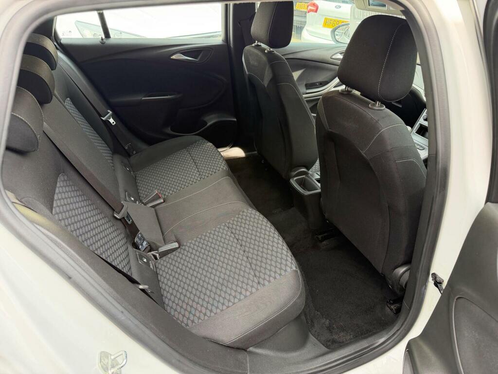 Vauxhall Astra 1.6 Cdti Blueinjection Design Sports Tourer Euro 6 White #5