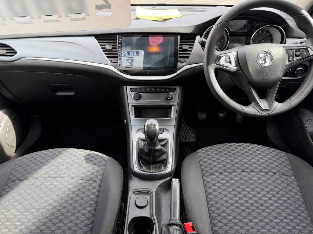 Vauxhall Astra 1.6 Cdti Blueinjection Design Sports Tourer Euro 6 White #4