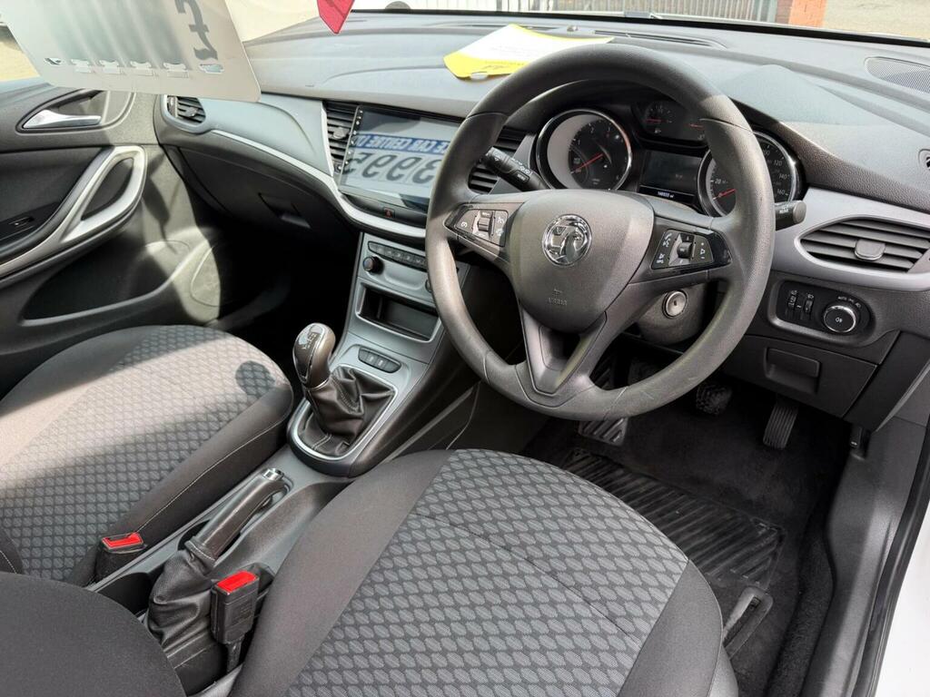 Vauxhall Astra 1.6 Cdti Blueinjection Design Sports Tourer Euro 6 White #3