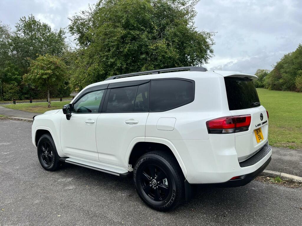 Toyota Land Cruiser Lc300 3.5 V6 Gx 4Wd White #6