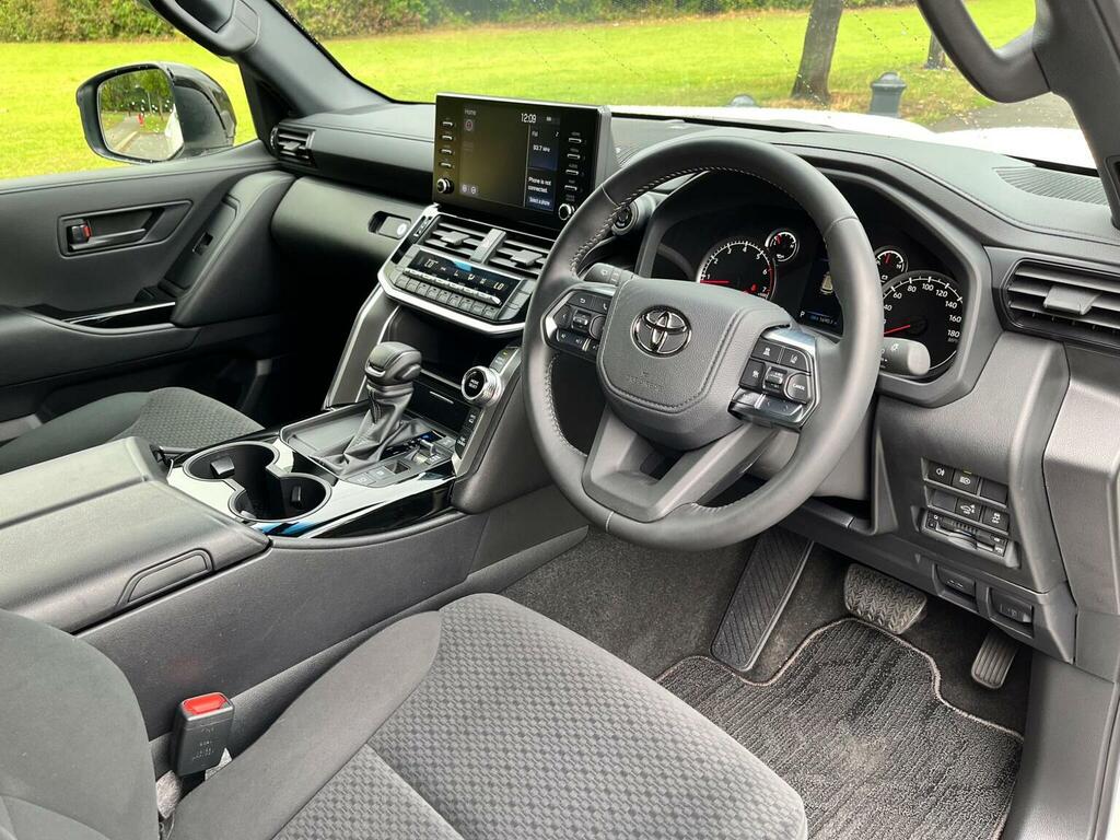 Toyota Land Cruiser 2.8D Panel Van  #23