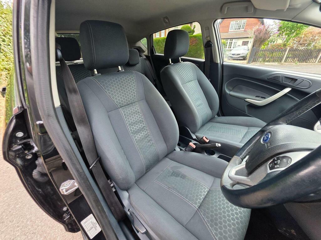 Ford Fiesta 1.25 Style 82 Red #20