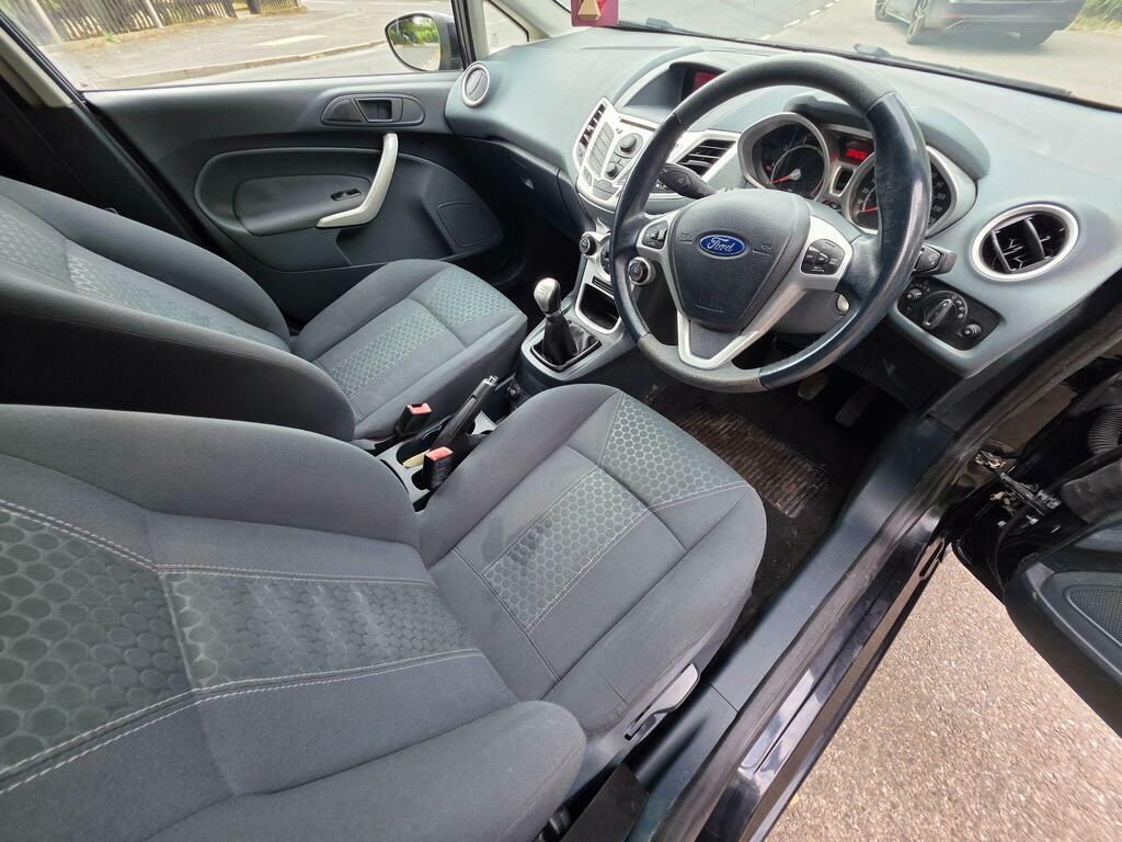 Ford Fiesta 1.25 Style 82 Red #21