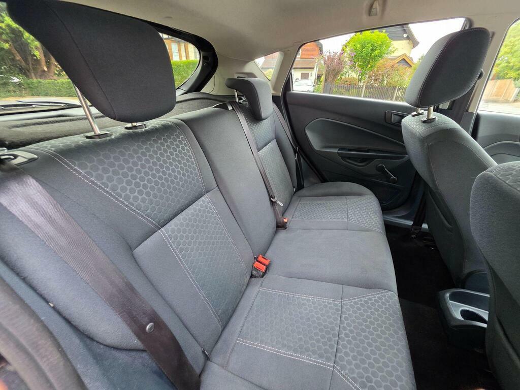 Ford Fiesta 1.25 Style 82 Red #15