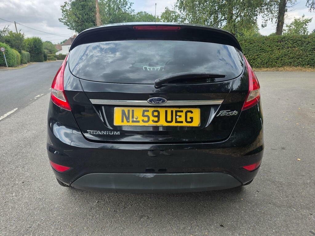 Ford Fiesta 1.25 Style 82 Red #10