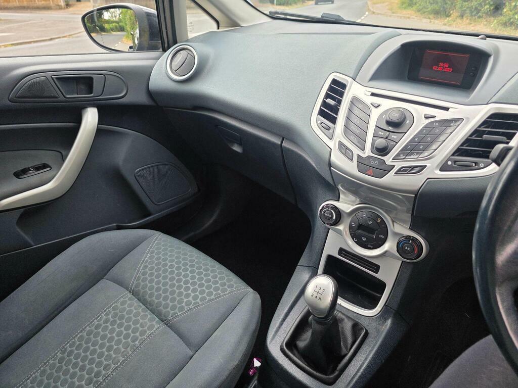 Ford Fiesta 1.25 Style 82 Red #26