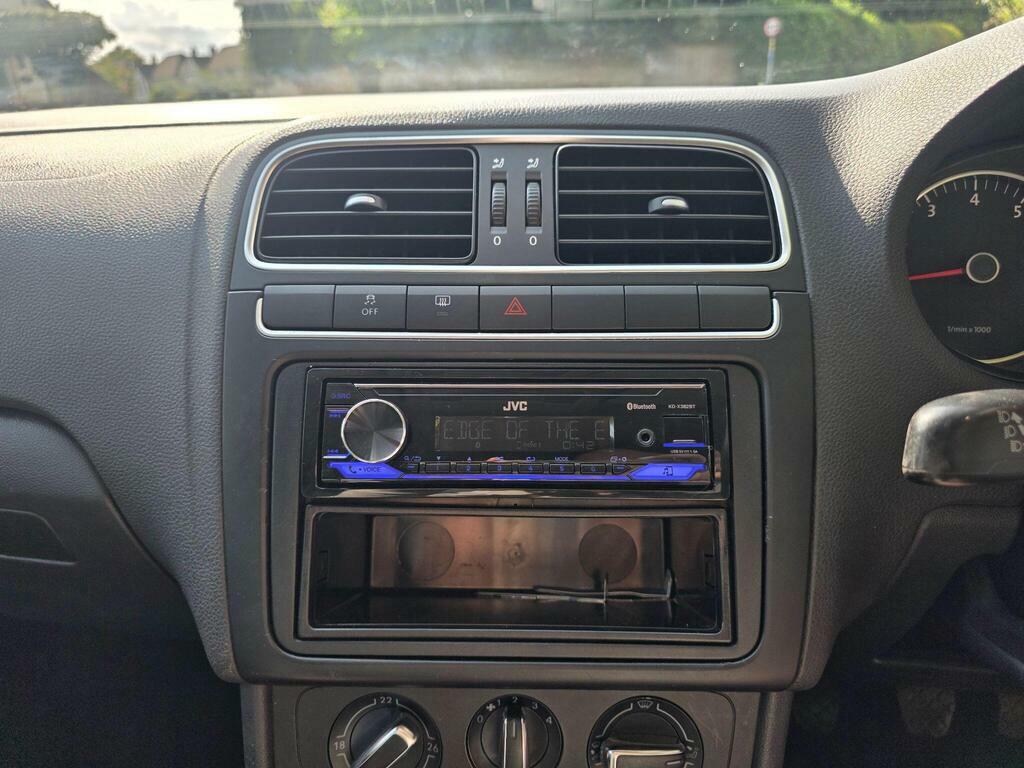 Volkswagen Polo Hatchback Red #16