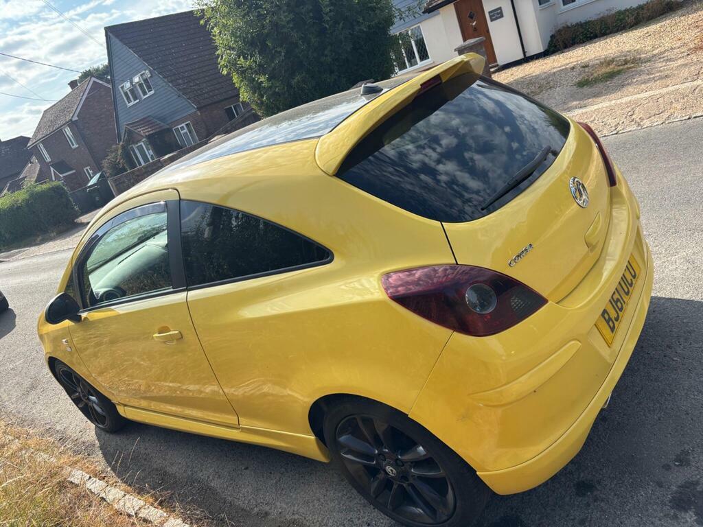 Vauxhall Corsa 1.2I 16V Limited Edition BJ61UCU Yellow #5