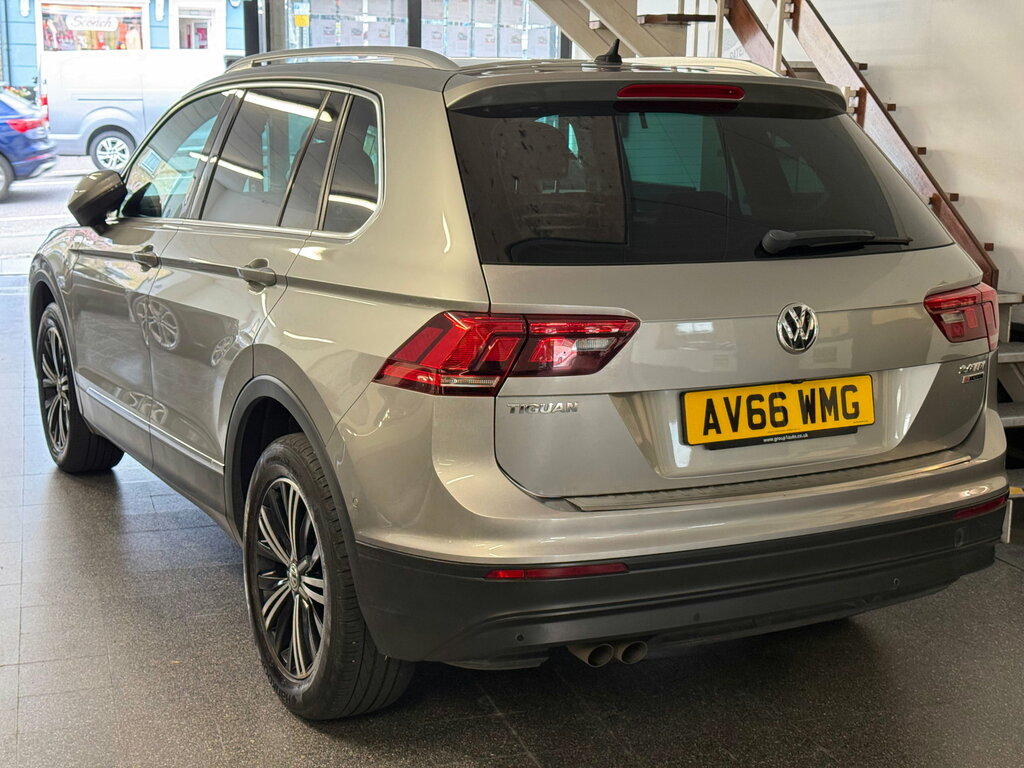 Volkswagen Tiguan 2.0 Tdi Bluemotion Tech Se Navigation Suv Dies AV66WMG Silver #2
