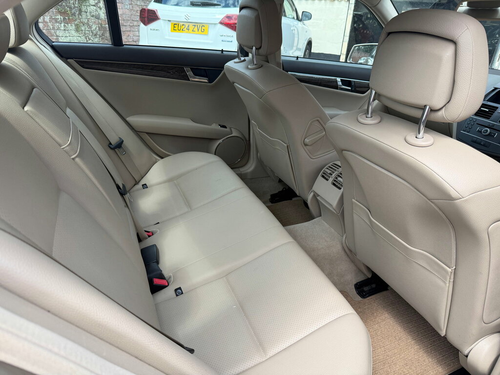 Mercedes-Benz C Class 1.8 C180 Blueefficiency Elegance Saloon Beige #4