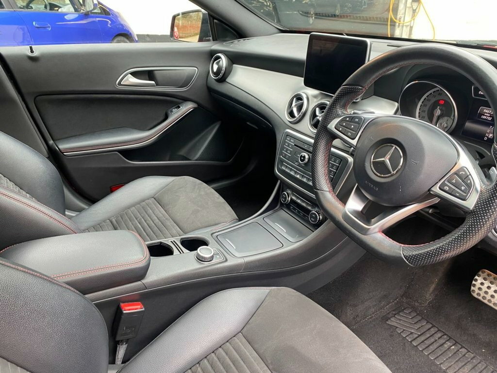 Mercedes-Benz CLA Class 2.1 Cla220d Amg Sport Shooting Brake 7G YA65FPP Red #3