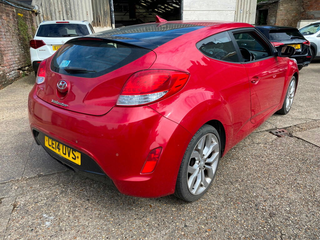 Hyundai Veloster 1.6 Gdi Se Hatchback Euro 5 140 Red #4