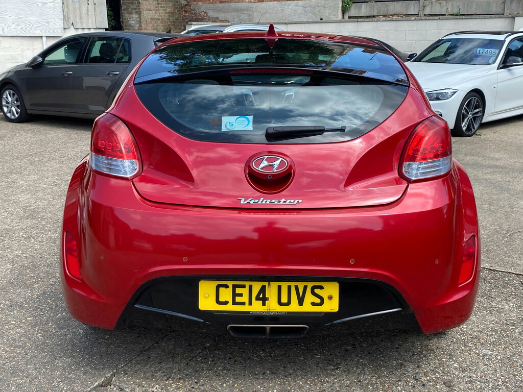 Hyundai Veloster Se Red #27