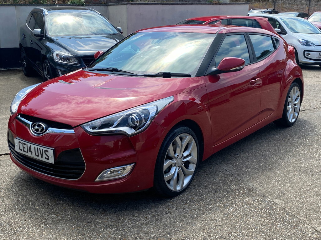Hyundai Veloster Se Red #24